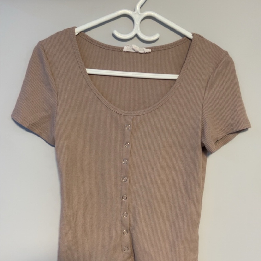 Pink Rose Taupe Button-Up Ribbed Tee